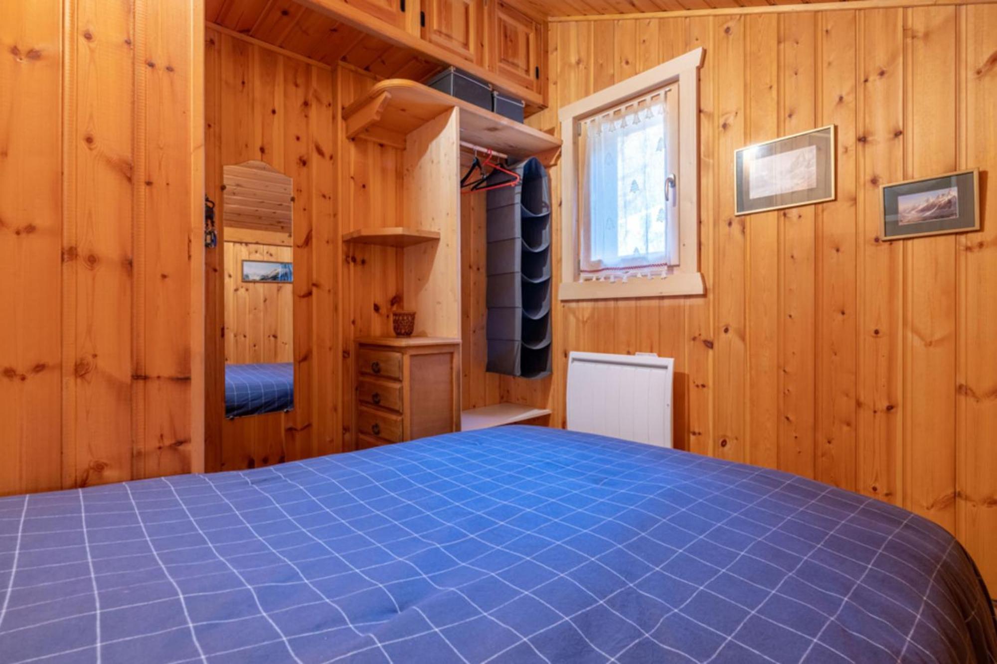 Charming Small With Aiguille Du Midi View Chamonix